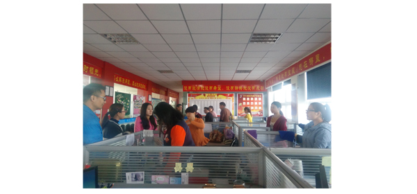 食品鐵盒廠家金裕制罐辦公內(nèi)部 食品鐵盒廠家金裕制罐辦公內(nèi)部