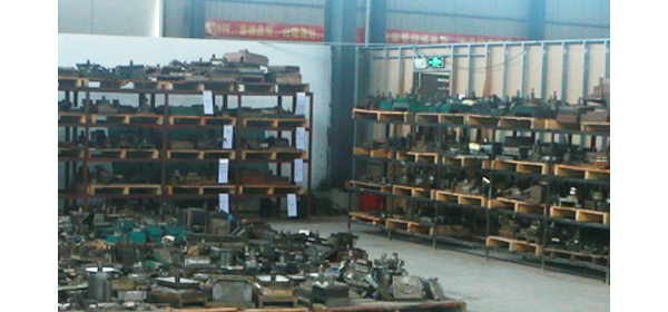 鐵盒模具.jpg 鐵盒模具.jpg