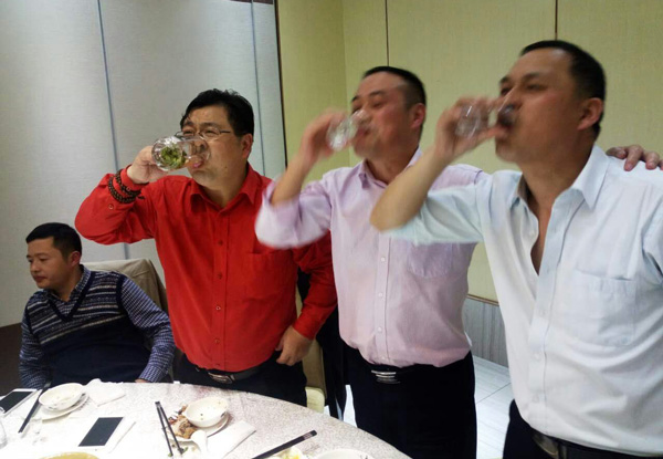 喝酒慶生.jpg 喝酒慶生.jpg