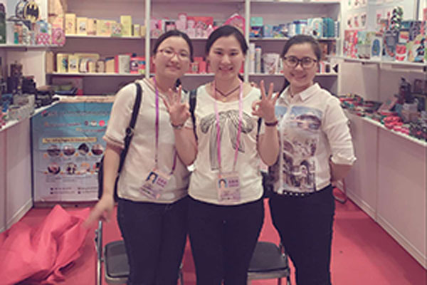 金裕制罐員工合影.jpg 金裕制罐員工合影.jpg