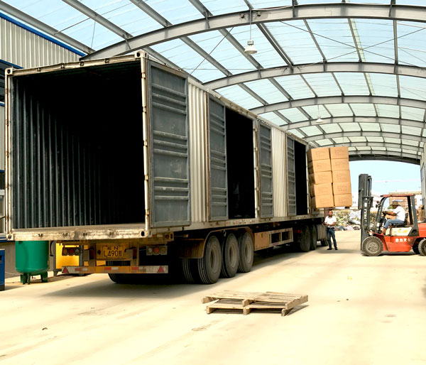 運輸車2.jpg 運輸車2.jpg