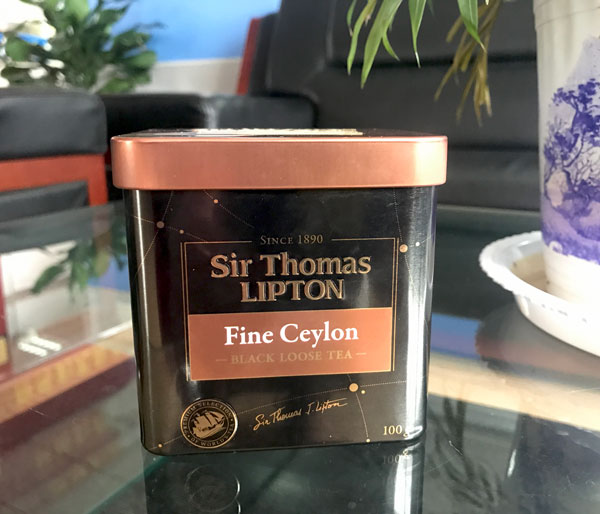 茶葉鐵盒1.jpg 茶葉鐵盒1.jpg