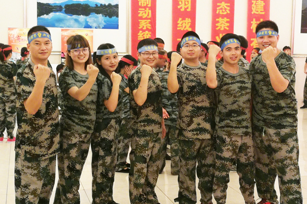 奮戰(zhàn)牛商爭霸賽 奮戰(zhàn)牛商爭霸賽