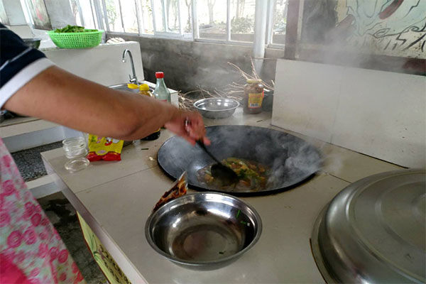 金裕制罐員工做菜 金裕制罐員工做菜