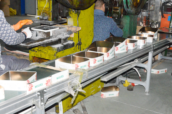 馬口鐵盒包裝生產(chǎn)線 馬口鐵盒包裝生產(chǎn)線