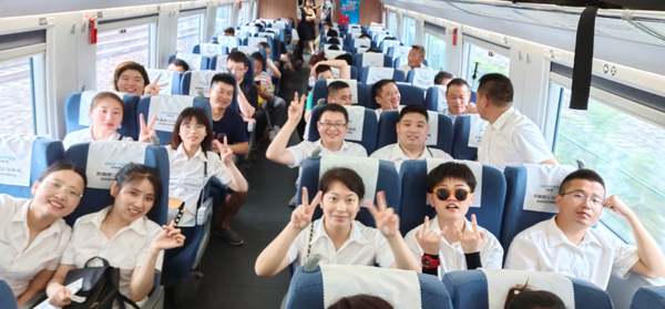 金裕制罐團(tuán)隊(duì)風(fēng)采 金裕制罐團(tuán)隊(duì)風(fēng)采